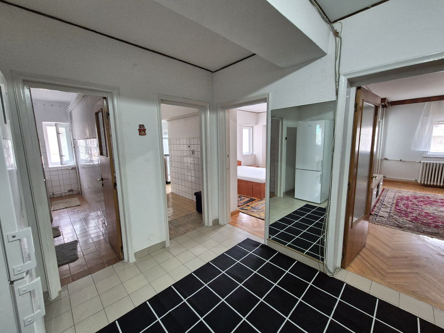 Apartament cu 2 camere - piata Unirii - Poză 4