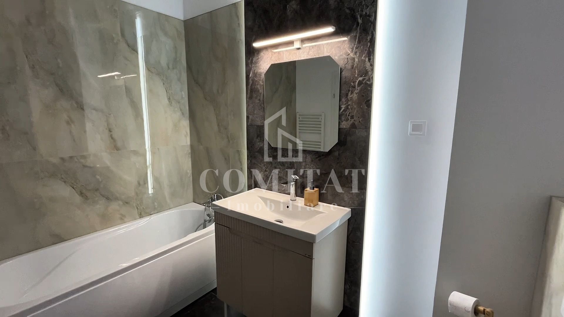 Apartament la cheie | Totul nou | Parcare | Eroilor - Florești - Poză 9