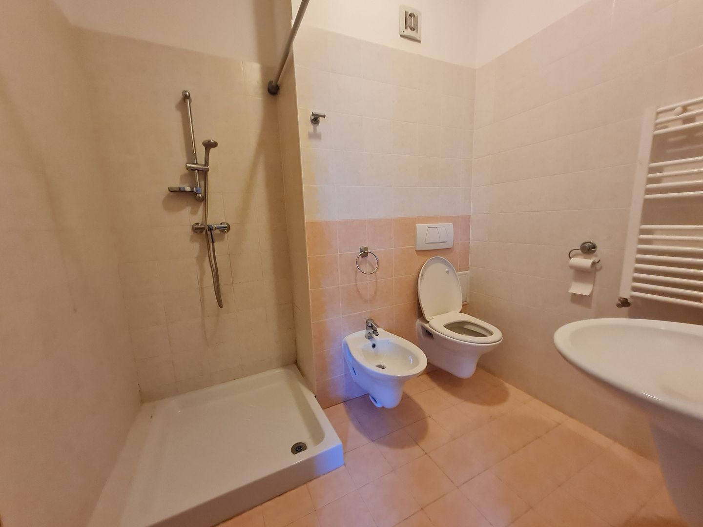 Apartament 3 camere în imobil nou - Poză 18