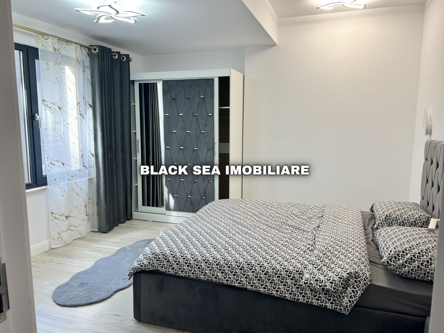 Apartament 3 camere de vanzare - Frontal Mare - Ocazie - Poză 25