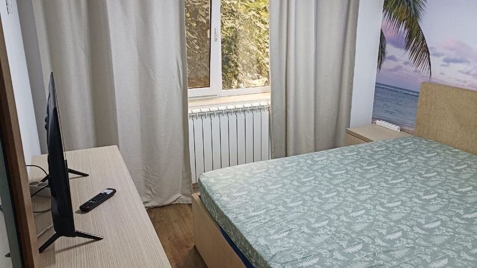 Vanzare - apartament cu 3 camere, etaj intermediar -  Siderurgistilor - Poză 2