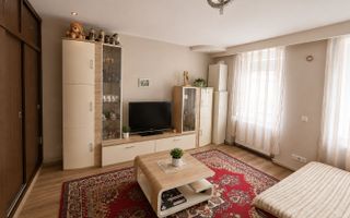 Apartament de închiriat cu 2 camere și mansardă – Cisnădie - Poză 1