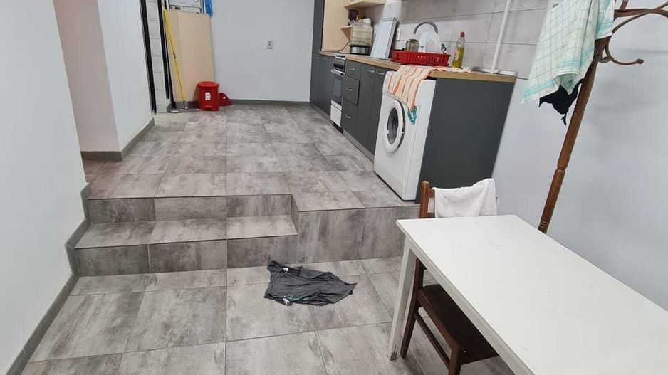 Apartament in vila zona Baicului - Poză 1