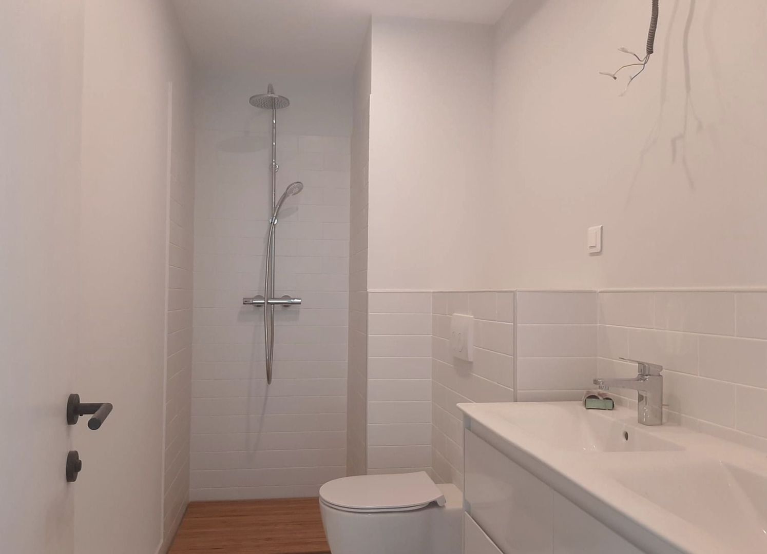 APARTAMENT PREMIUM CU 5 CAMERE ȘI GRĂDINĂ PRIVATĂ DE 160 MP - Poză 13