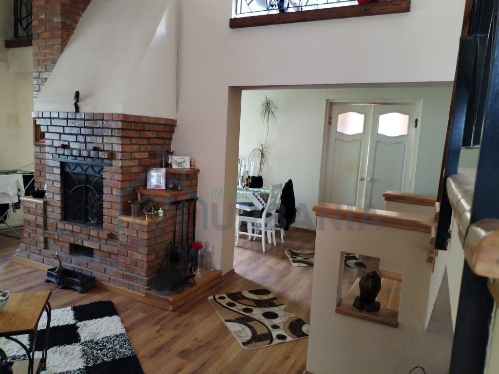 Casă cu etaj strada.Moara de Vănt - Poză 1