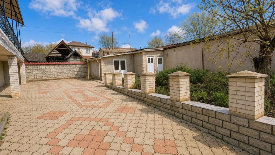 Casă 210 m² cu 5 dormitoare și teren 10 ari – Euroreparație | Drochia, str. Grigore Ureche - Poză 15