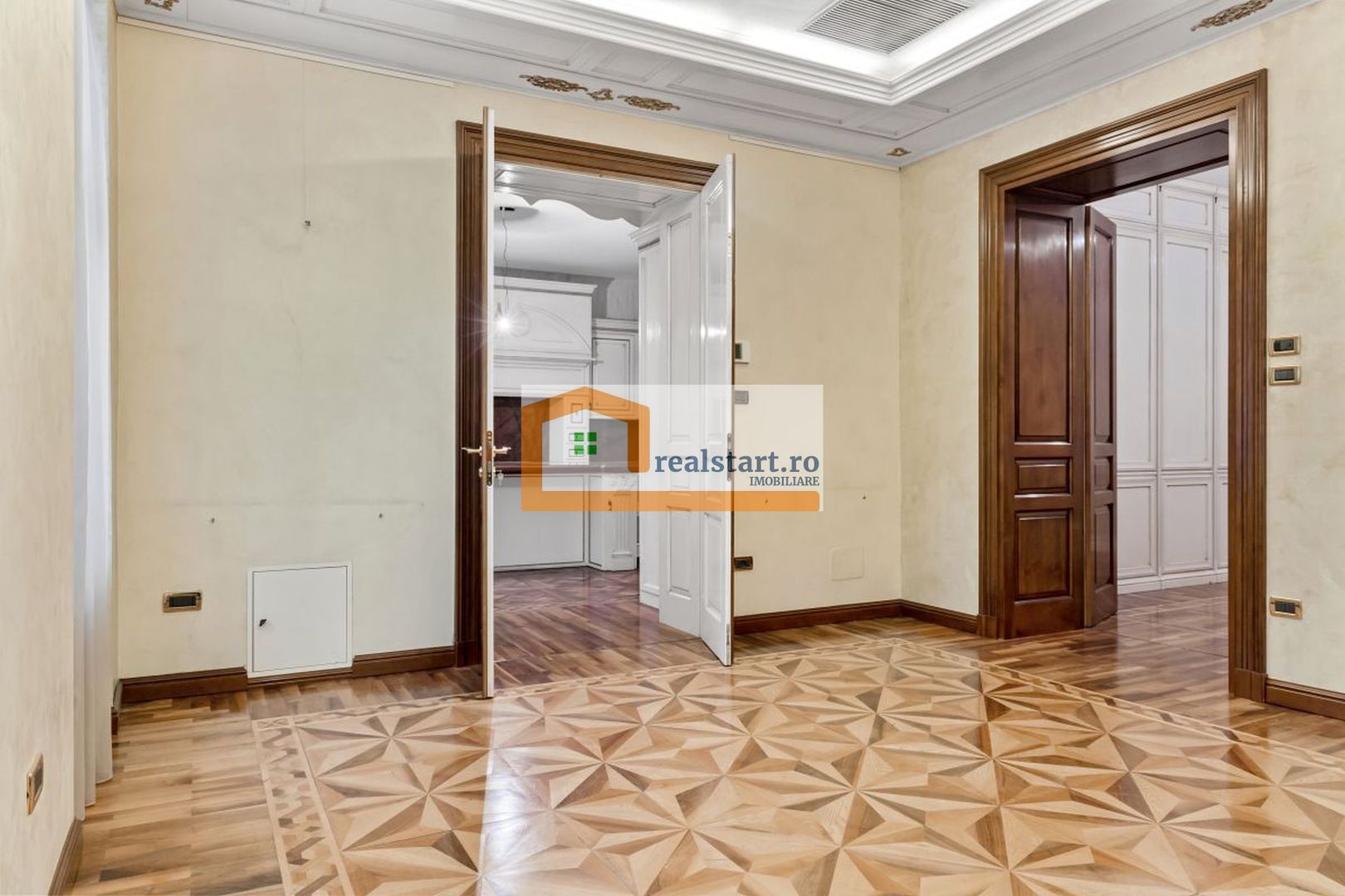 Ultracentral, ideal aparthotel, cabinet, birou sau mixt - Poză 23