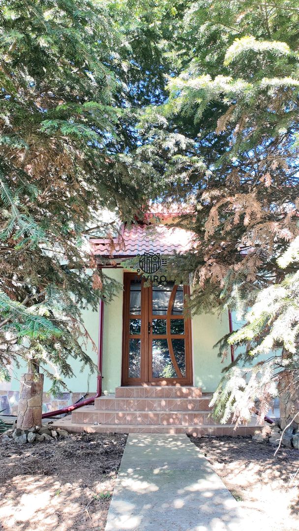 Casa de vanzare in Targoviste - 5 camere, 2 garaje, teren generos - Poză 26