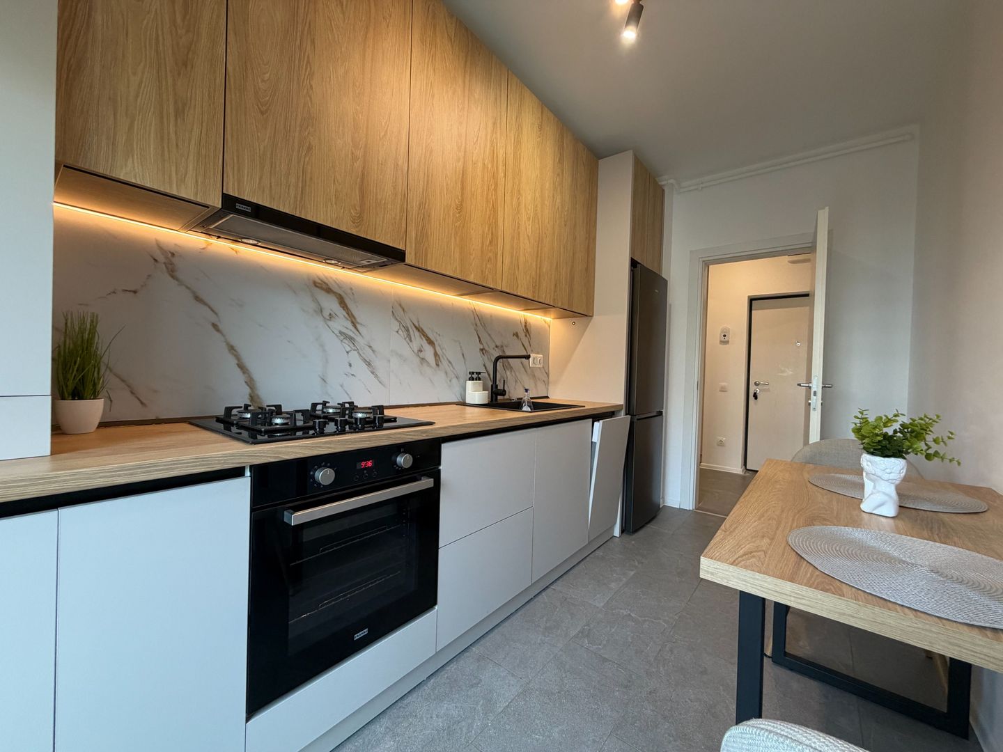 CHITILA - Atria Urban | Chirie 2 Camere cu Curte + Piscina | Parcare - Poză 7