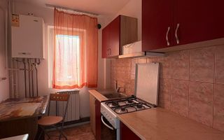 Apartament de închiriat, 3 camere, zona Alexandru cel Bun - Poză 3