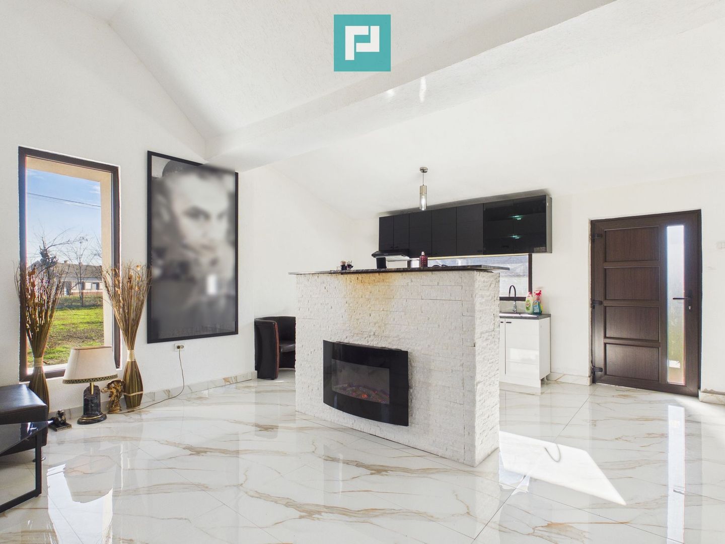 Casă cu 2 camere renovată în Battonya - Poză 2