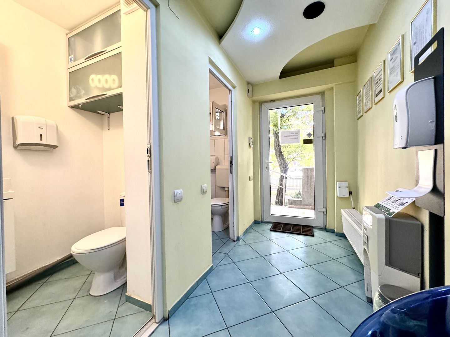 Cabinet stomatologic cu tradiție 20+ ani - dotat si funcțional - Poză 15