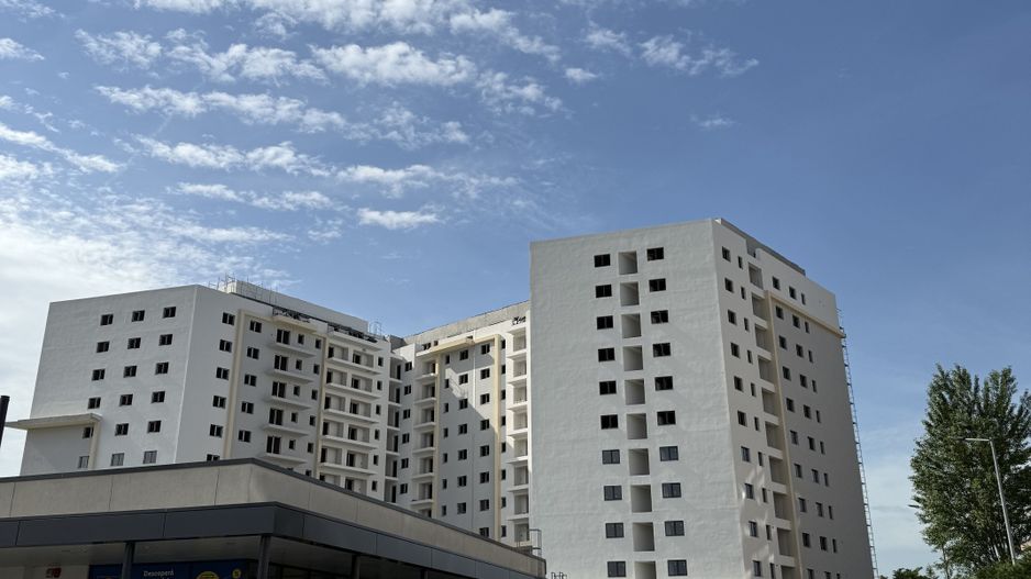 AP 2 CAM.  / METROU 1 DECEMBRIE / IRIS MALL, AUCHAN , S.T.B. ! - Poză 1