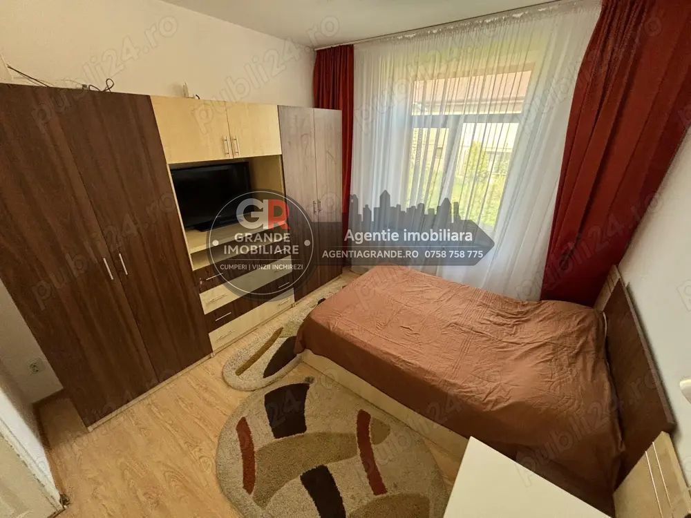 Casă / Vilă de închiriat în Central, Tulcea - Poză 2