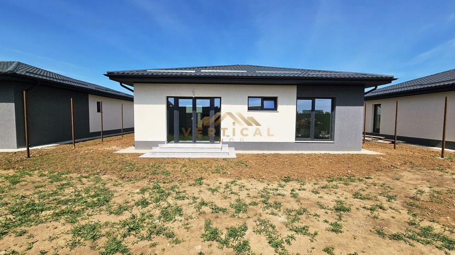 Casa parter cu 3 camere - comuna Berceni - Poză 4