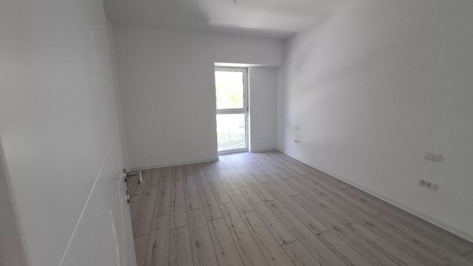 4 camere  Bloc Nou Rezidential Birouri L330 GranVia Lake View - Poză 12