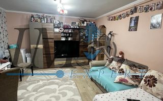 Apartament cu 3 camere de vânzare in zona de Ampoi 1 - Alba Iulia - Poză 1