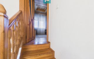 Vilă stil montan, 270 mp, teren 3000 mp - Poză 18