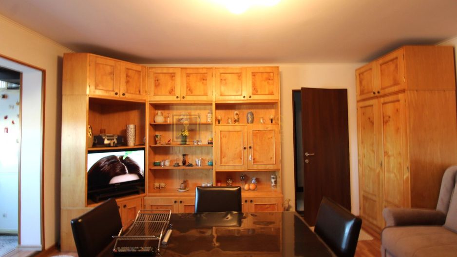 Apartament spatios, 3 camere, semidecomandat, Calea Buziasului - Poză 13
