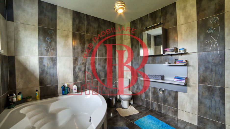 Casa complet mobilata 5 camere 3 bai curte generoasa - Poză 34