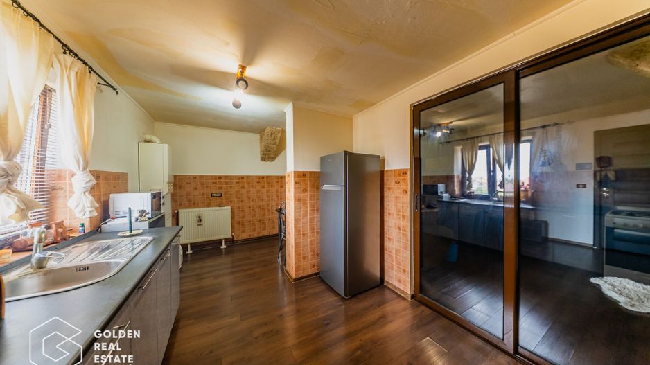 Apartament 2 camere, semidecomandat, zona Bujac, etaj 2 - Poză 6