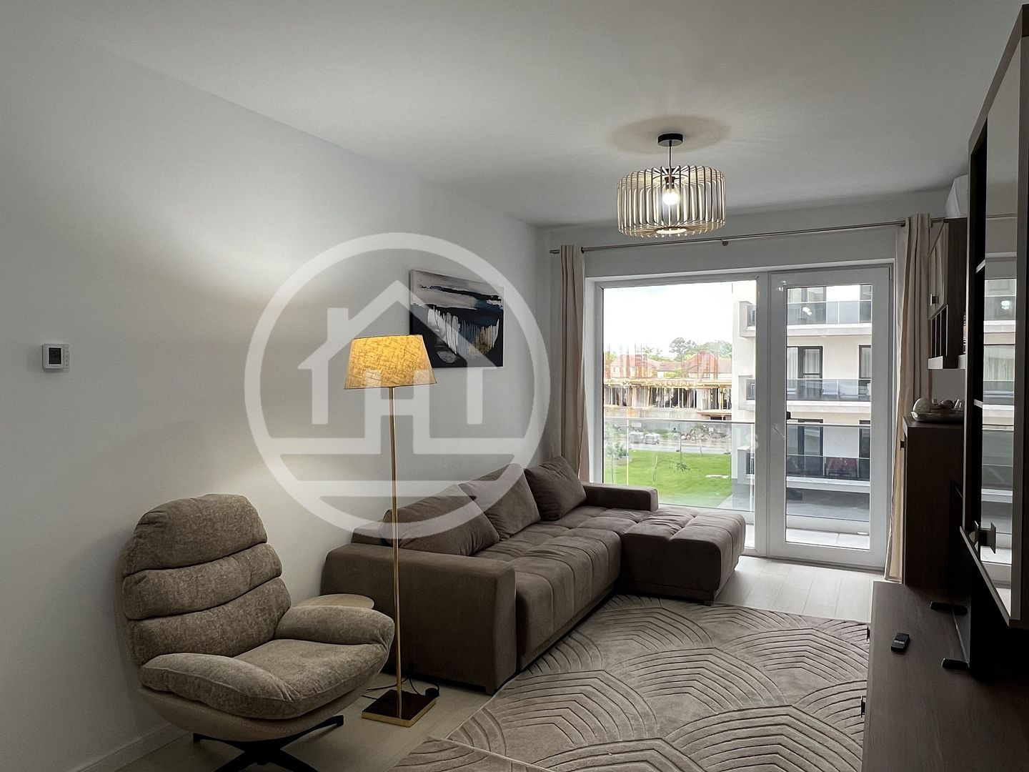 Apartment cu 2 camere de inchiriat in Prima Arena, Oradea - Poză 2