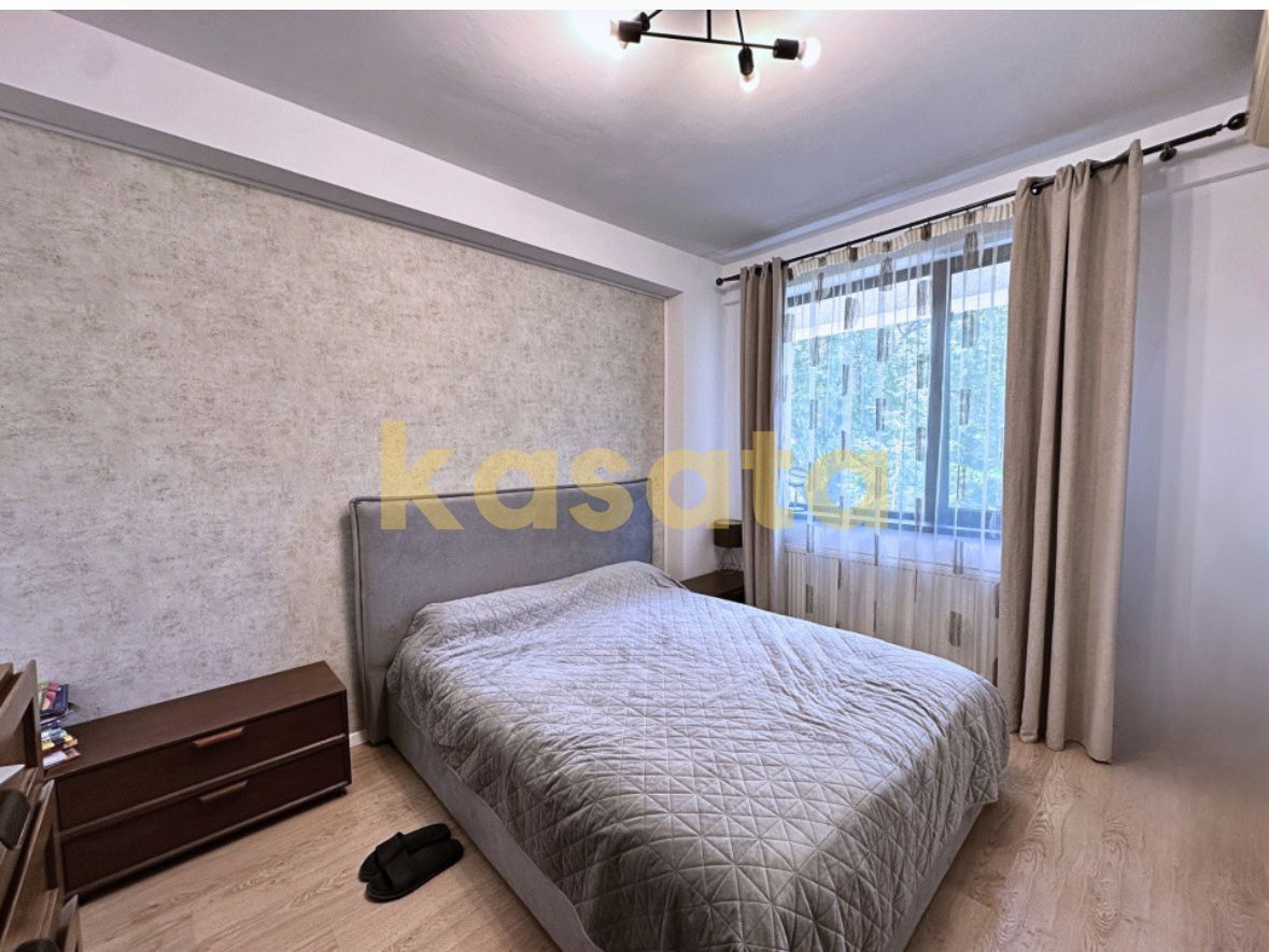 Oportunitate Rară | Apartament de 4 camere cu curte | Damaroaia - Poză 4