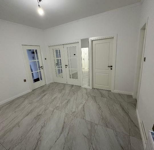 apartament  3 camere in vila interbelica - Poză 2