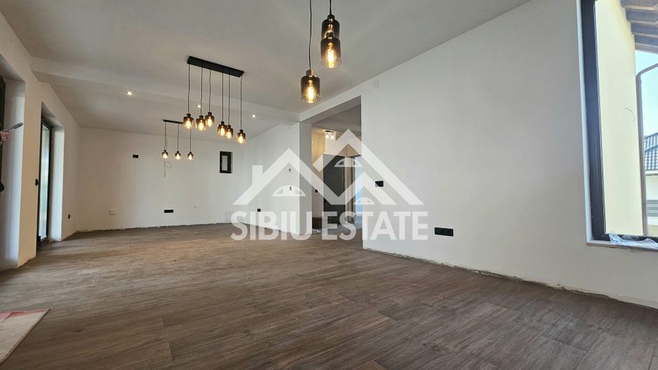 Casa noua 4 dormitoare Sibiu Sura Mica - Poză 3