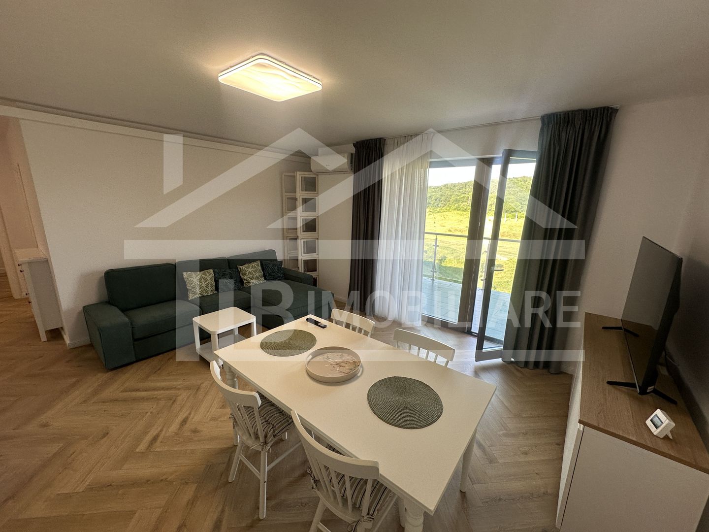 Apartament cu 3 camere, 72mp, parcare, Zona Green Residence - Poză 1