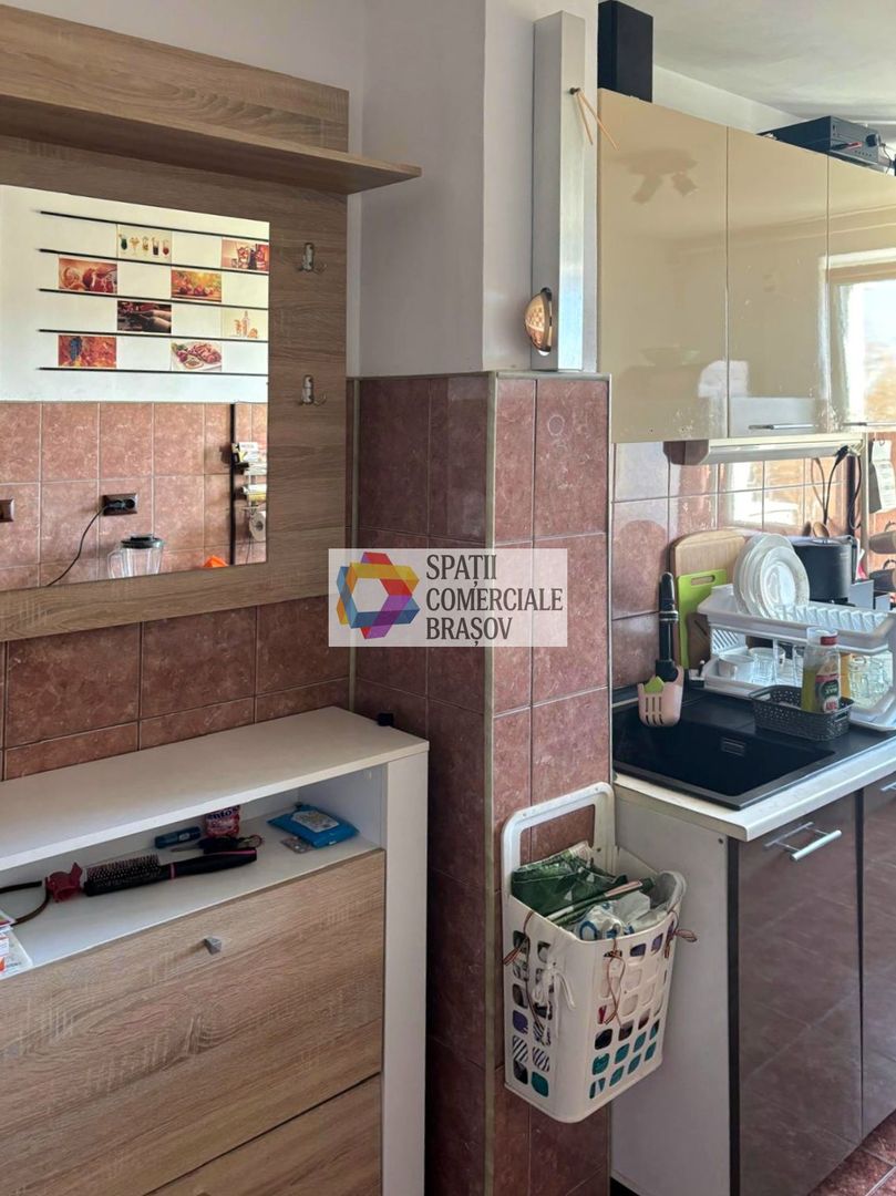 Apartament cu doua camere, zona Astra - Saturn, 50 mp - Poză 11