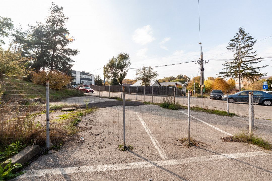 Teren stradal pe colț - Ideal afacere - front stradal mare - Poză 8