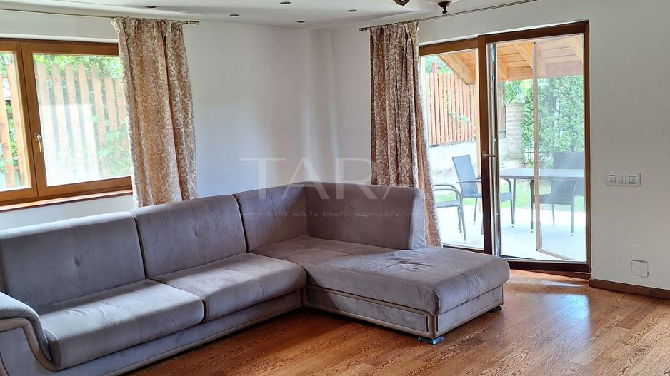 Casa deosebită în Europa – stil clasic, terase și grădină amenajata - Poză 4