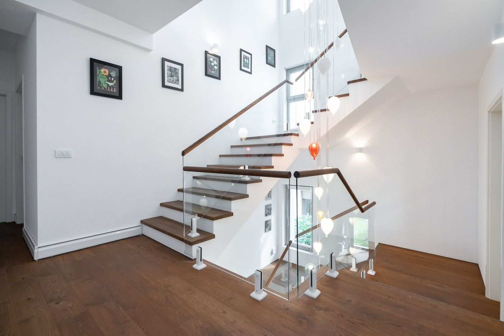 COMISION 0% - Vila eleganta P+2E 380 mp utili, teren 470mp, lac propriu + ponton - Poză 26