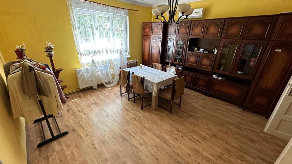 Casa cu teren 1394 mp - Poză 9