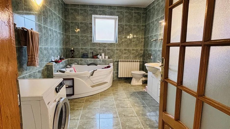 VILA CU 14 CAMERE SI 3405 MP TEREN IN SANMARTIN - Poză 21