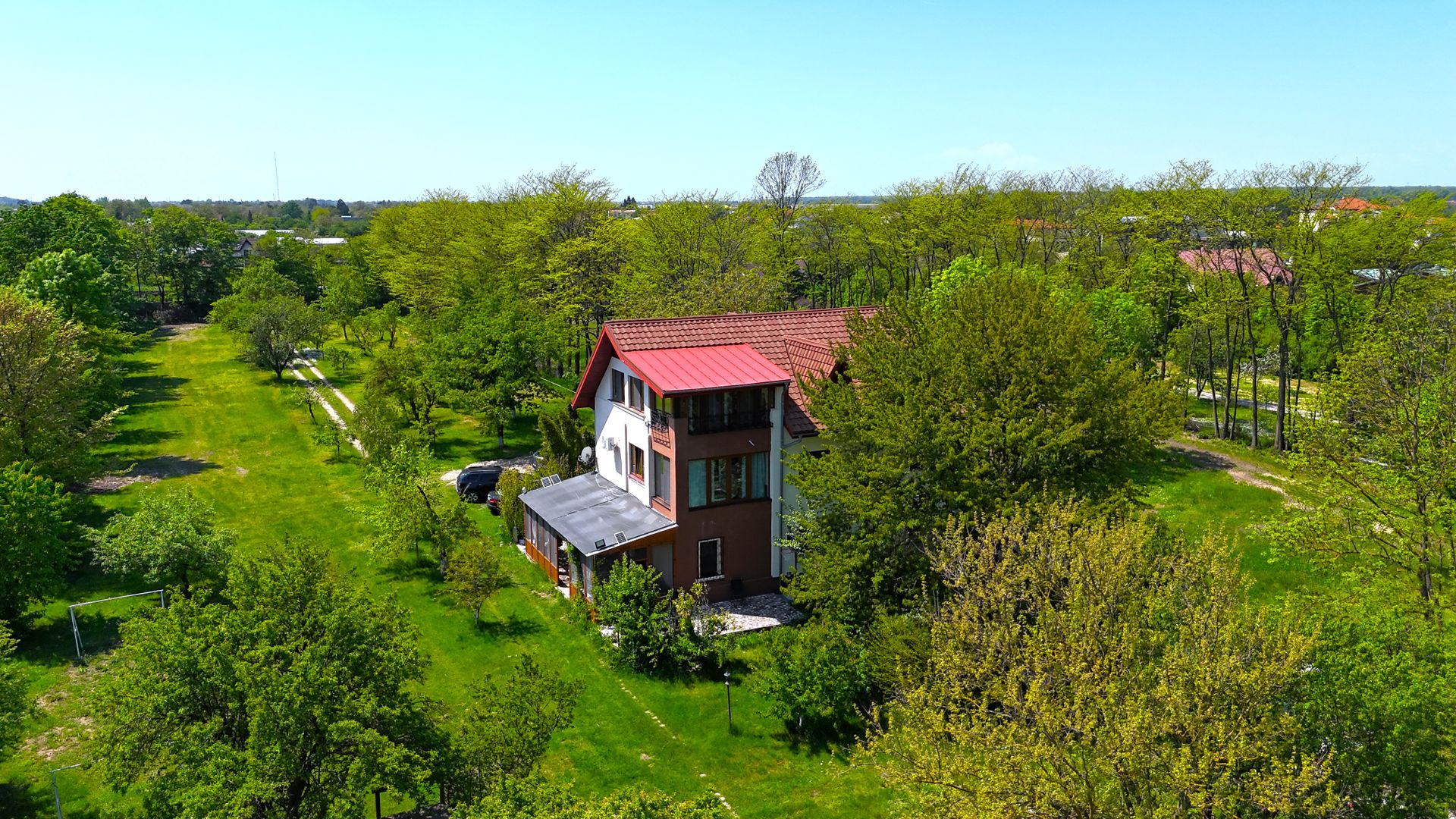 Proprietate unica, vila si 8000 mp pe malul lacului Snagov - Poză 8