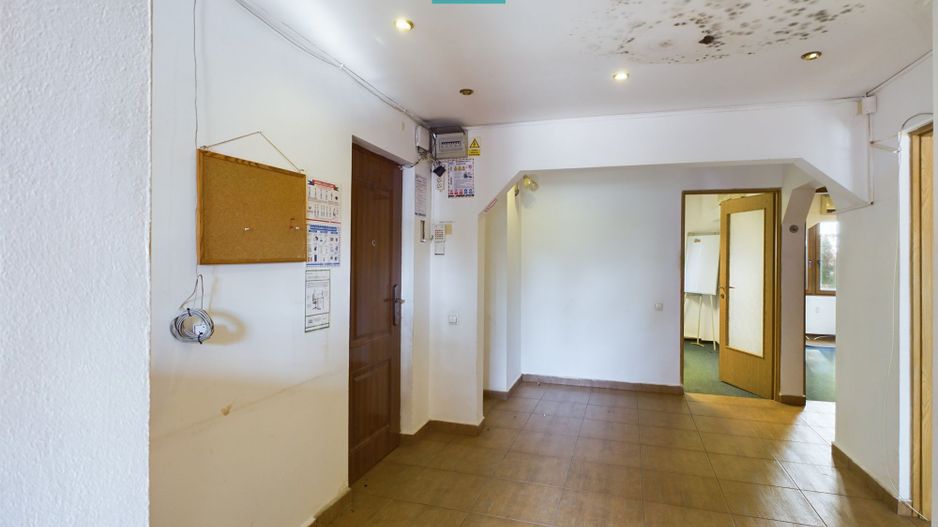 Apartament cu 3 camere decomandat zona Ramada - Poză 3