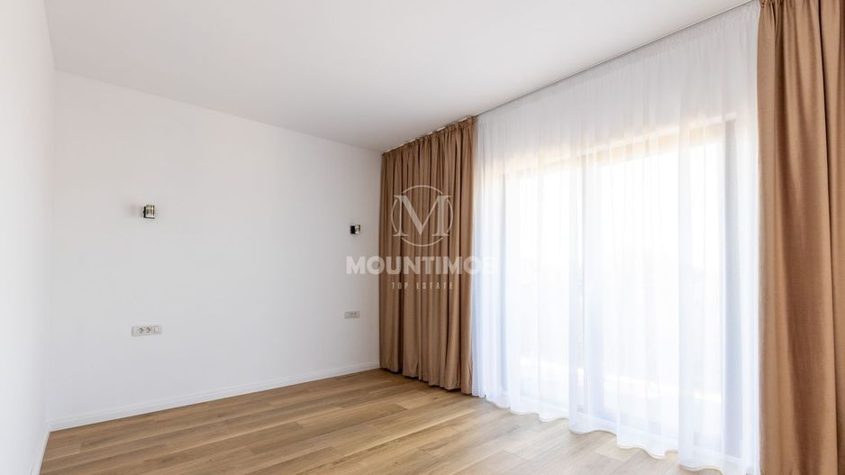 Casa moderna,4 camere, pompă de căldură si panouri fotovoltaice - Poză 5