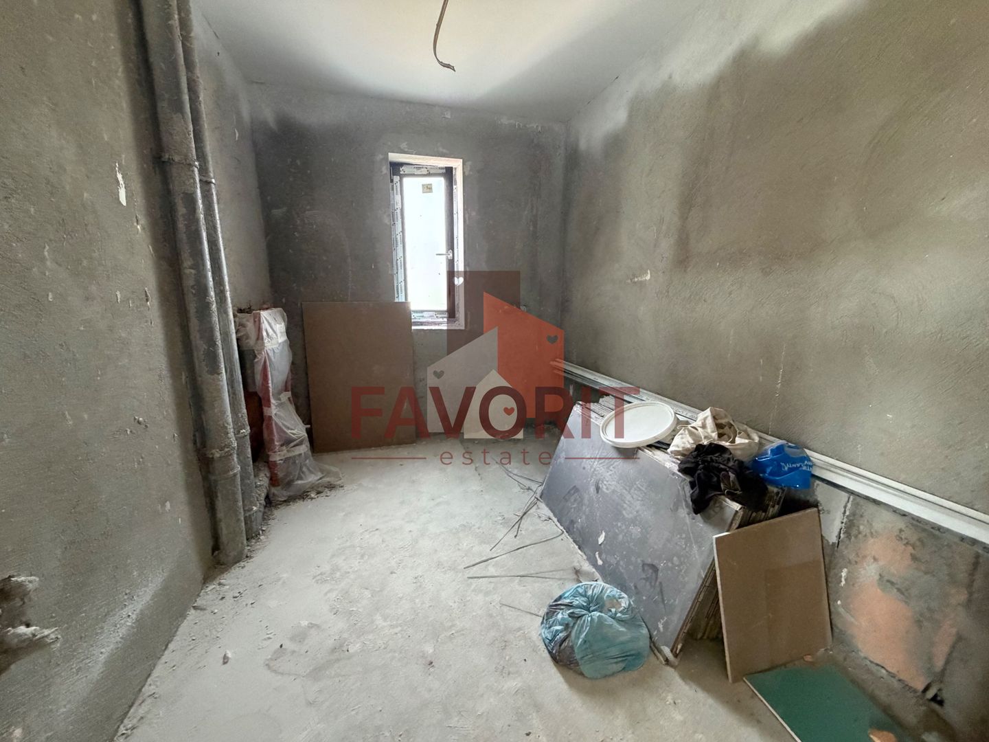 Finisat la cheie. Loc de parcare. Suprafata generoasa - Poză 7