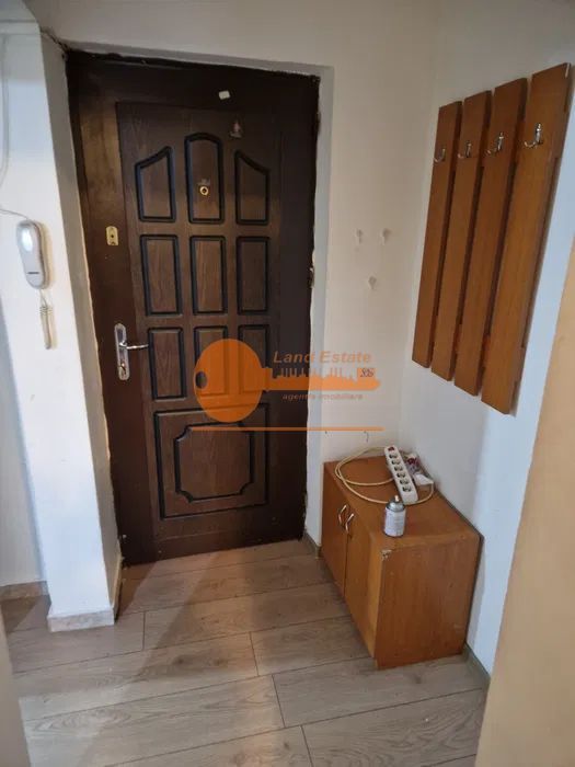 Garsoniera la 6 minute de Metrou Lujerului-Centrala Proprie - Poză 4