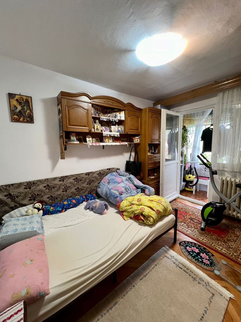 Apartament 4 camere-Pozitie excelenta - Poză 2