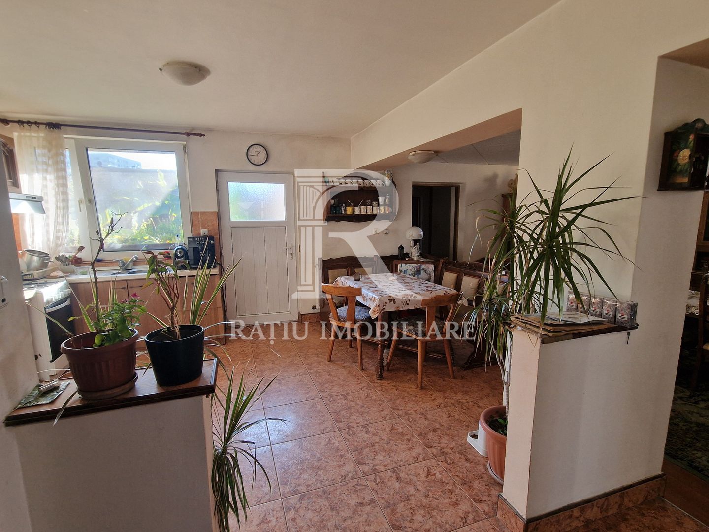 Casa cu 5 camere de vanzare | Iosia | Oradea. - Poză 2