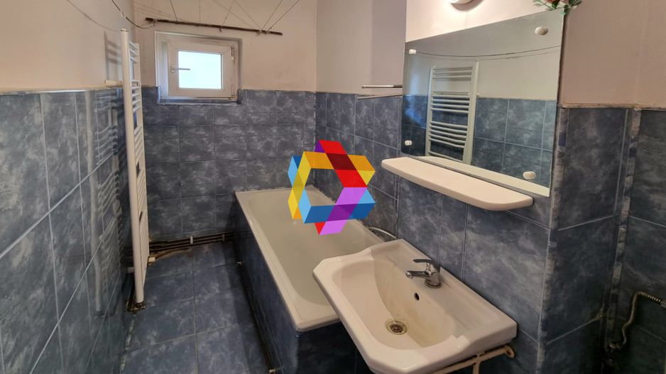Apartament cu trei camere, zona Racadau 73 mp - Poză 6