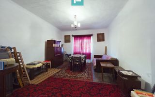 Casă cu teren generos de 2,880mp în Secusigiu - Poză 15