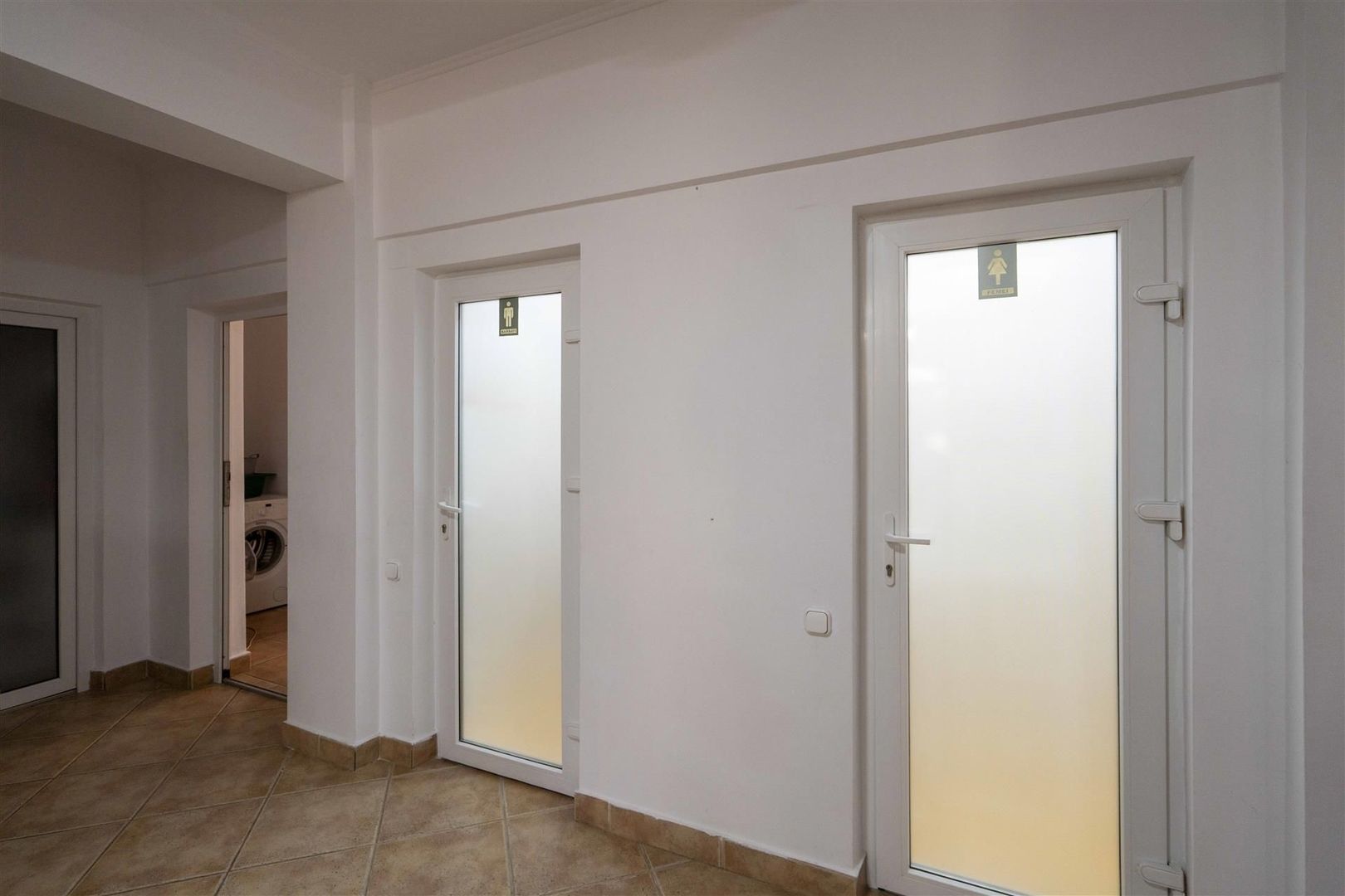 Pensiune turistica P+2E 17 camere Baile felix - Poză 6