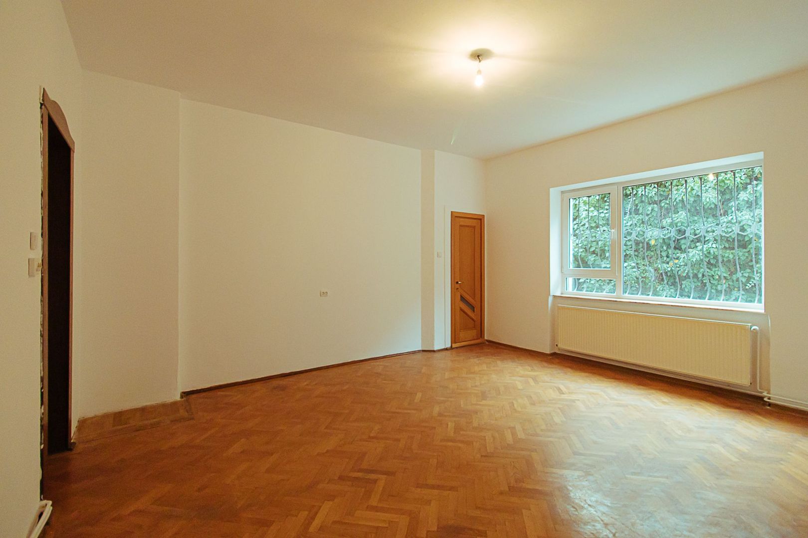 Ultracentral, apartament in casa, pretabil locuit si/sau birouri, pet friendly. - Poză 12