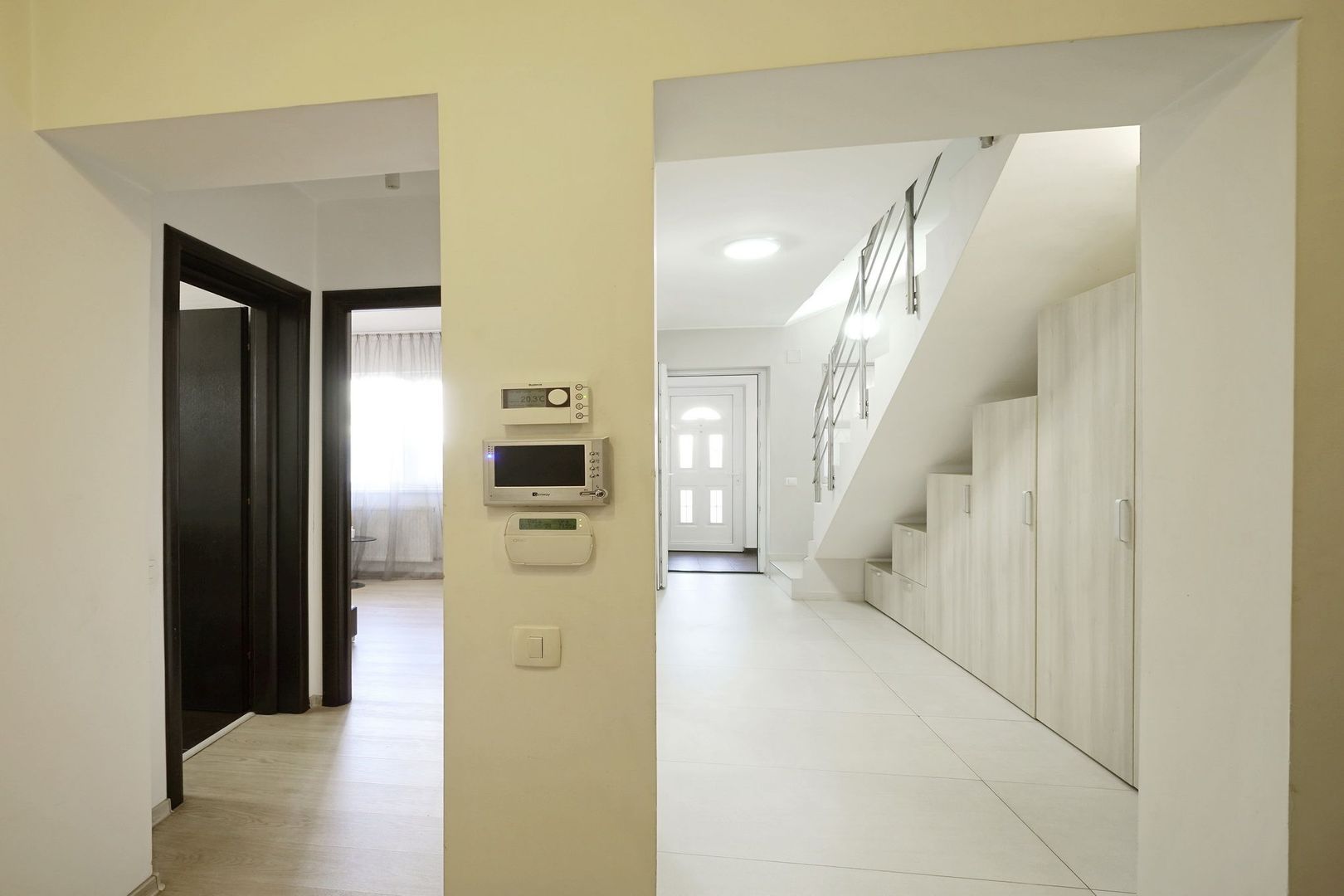 Ideal gradinita P+2, 8 cam, 6 dormt 6 bai, 3 garaje teren 650 mp, - Poză 38