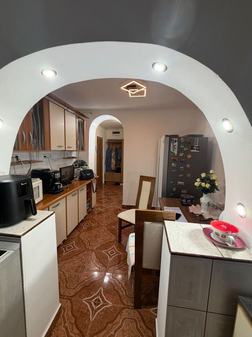 Apartament 3 camere decomandat-Zona Steaua-Shopping City-Mobilat - Poză 8