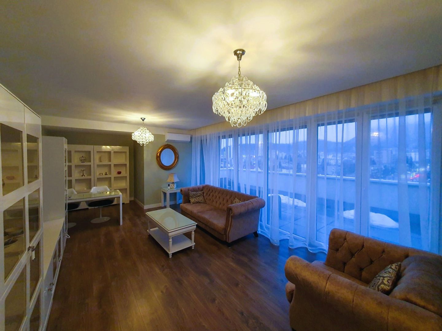 Penthouse cu 2 parcări subterane, vedere panoramică spre Tâmpa – Centrul Civic - Poză 1